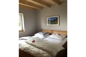 Reisekinderbett, kostenloses WLAN, Bettwäsche