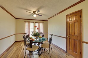 Dining - 4 Mi to Cross Lake! Spacious Home Near Restaurants (Shreveport)