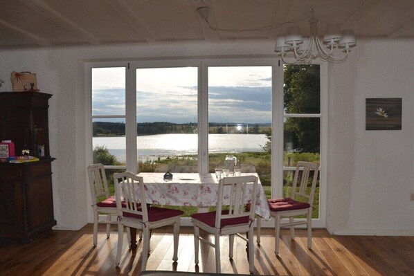 Dining - Holiday home with 4 bedrooms (Freiensteinau)