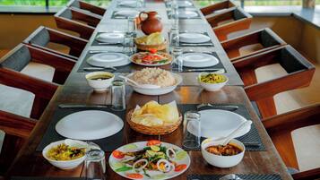 Makanan dan minuman