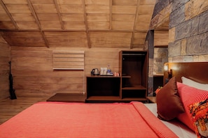 Deluxe Room, Balcony | Free WiFi - Panchavadi Farm Stay (Kumily)