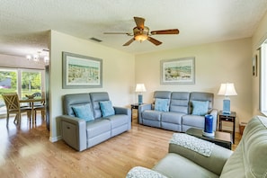 Living area - 4 Mi to Hospitals! Port Charlotte Home w/ Lanai (Port Charlotte)