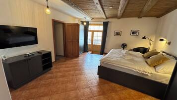 Comfort Apartment, 2 Bedrooms, City View | Free WiFi