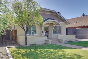 Exterior - Bring Your Pets! Phoenix Family Getaway w/ Patio (Phoenix)