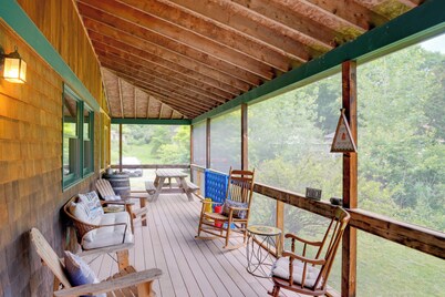 Walk to the Water! Lake George Family Getaway
