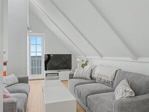 Fernseher, Kamin