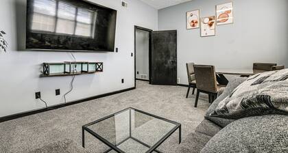 Shop & Stroll! Central Parkersburg Stay Near Dtwn