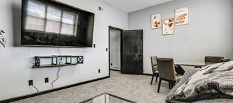 Shop & Stroll! Central Parkersburg Stay Near Dtwn