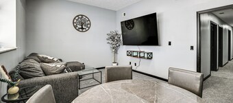 Shop & Stroll! Central Parkersburg Stay Near Dtwn