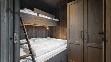 3 dormitorios, tabla de planchar con plancha, wifi gratis y ropa de cama