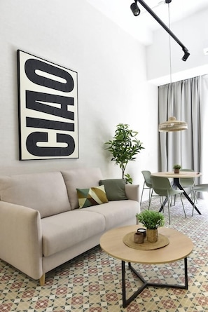 Living area - Loft-style studio in Benimaclet (Valencia)