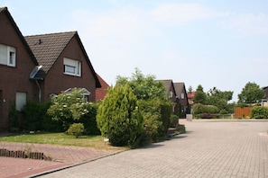 Property grounds - Holiday home in Norden with swimming pool (Norden)