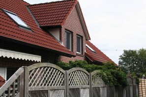 Exterior - Holiday home in Norden with swimming pool (Norden)
