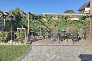 Outdoor dining - Type 2 in the "Schwardt" house (Kellenhusen)