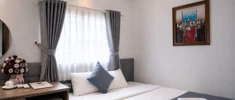 Superior Room | In-room safe, desk, blackout drapes, soundproofing