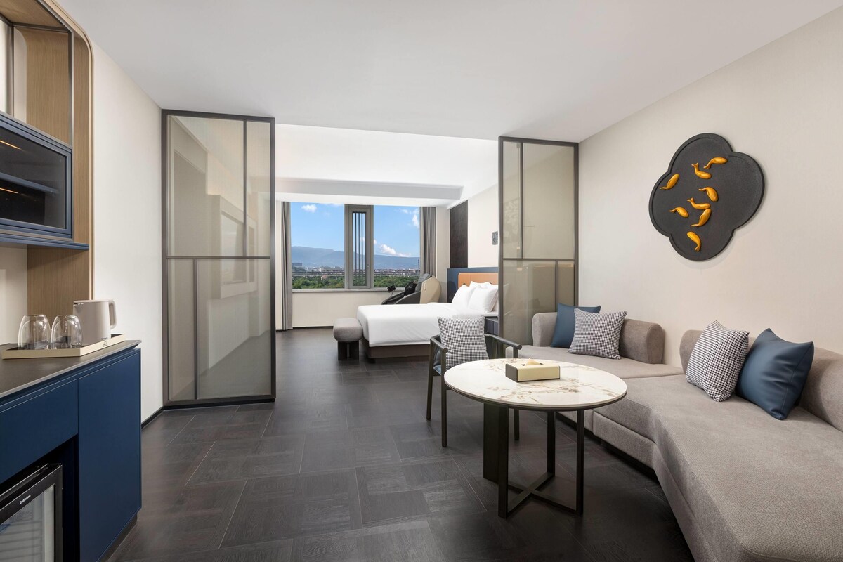 Phòng Suite, 1 giường cỡ king, không hút thuốc, quang cảnh núi