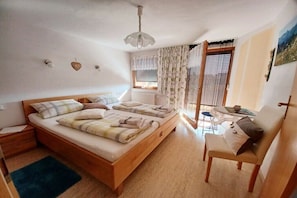 2 Schlafzimmer, Bügeleisen/Bügelbrett, Reisekinderbett, kostenloses WLAN