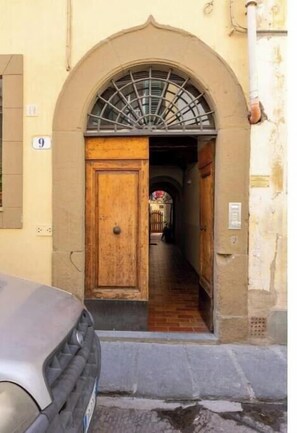 Exterior detail - A Hidden Gem in the Heart of Santo Spirito (Firenze)