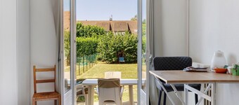 Bed and Breakfast 'La Chambre Mancelle' con terraza, jardín compartidos y Wi-Fi