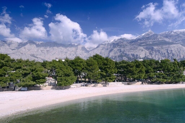 Beach - Villa Natasha with Pool (Makarska)