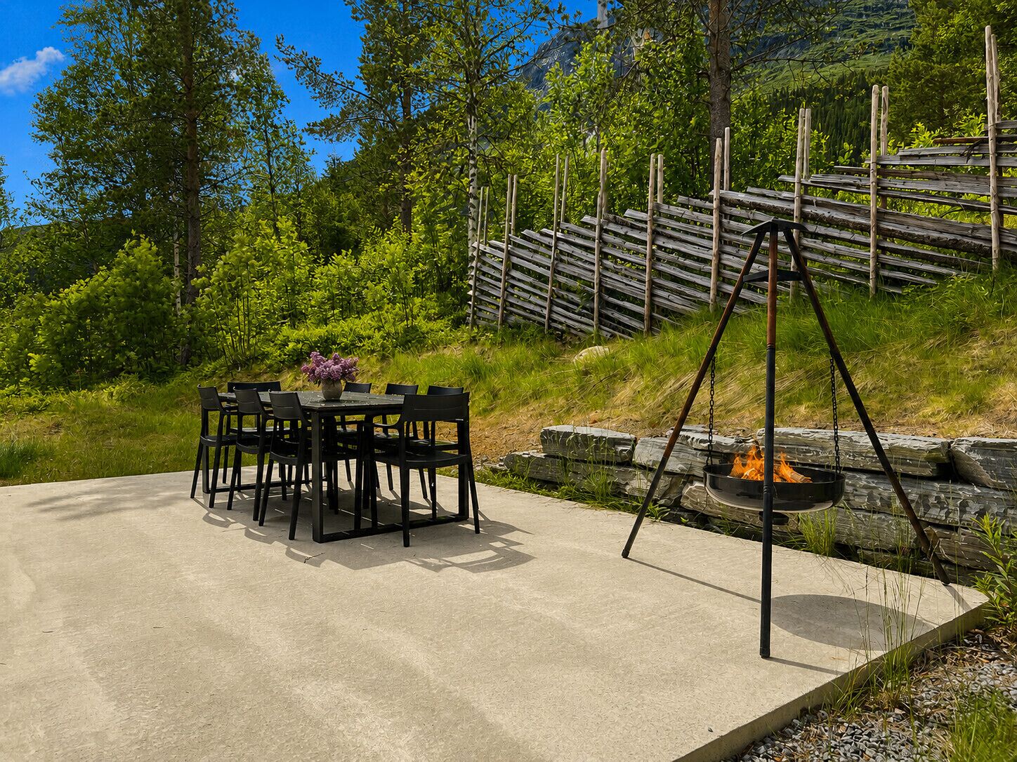Outdoor dining