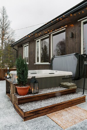 Bañera de hidromasaje exterior