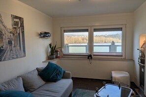 Smart TV - Holiday apartment in Koblenz with Wi-Fi (Koblenz)