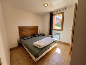 Room - Vrbo Property (La Plagne Tarentaise)