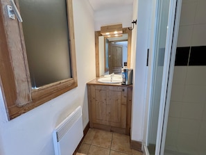 Bathroom - Vrbo Property (La Plagne Tarentaise)