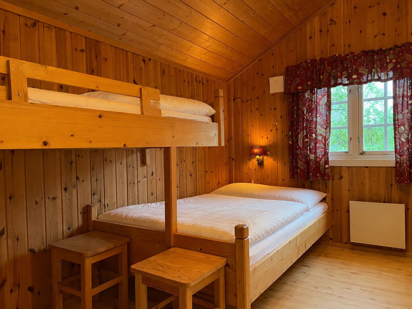 3 quartos, Wi-Fi de cortesia, roupa de cama