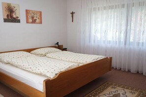 2 Schlafzimmer, Bügeleisen/Bügelbrett, kostenloses WLAN, Bettwäsche