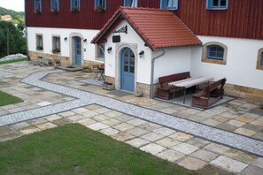 Outdoor dining - Holiday apartment with 1 bedroom (Gohrisch OT.Papstdorf)