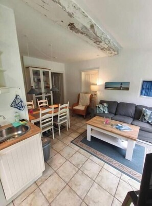 Living area - Vacation Rental 03: Haubarg Hochdorfer Garten (Tating)
