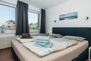 2 Schlafzimmer, Reisekinderbett, kostenloses WLAN