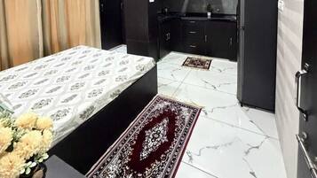 1 bedroom, iron/ironing board, WiFi