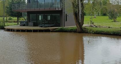 Beautiful private lodge on its own lake