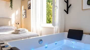 3 Schlafzimmer, Bügeleisen/Bügelbrett, WLAN, Bettwäsche