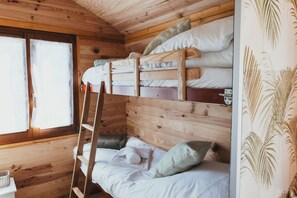 2 bedrooms, iron/ironing board, bed sheets - La Roulotte - Natural charm for 6 people, near the Nideck Waterfalls (Oberhaslach)