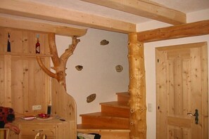 Interior - Alpine hut in Astental with barbecue (Astental)