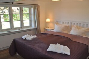 Desk, iron/ironing board, free WiFi, bed sheets - Feringhüs Wrixum, Holiday Apartment No. 1 (Wrixum)