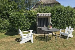 Property grounds - Holiday apartment with 2 bedrooms (Taarstedt)