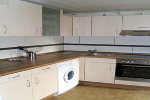 Coffee/tea maker, fridge, microwave, oven - Holiday apartment with 2 bedrooms (Bülkau)