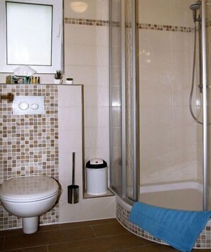 Douche, sèche-cheveux