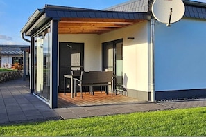 Outdoor dining - Holiday home "Wegwarte" (Brieden)