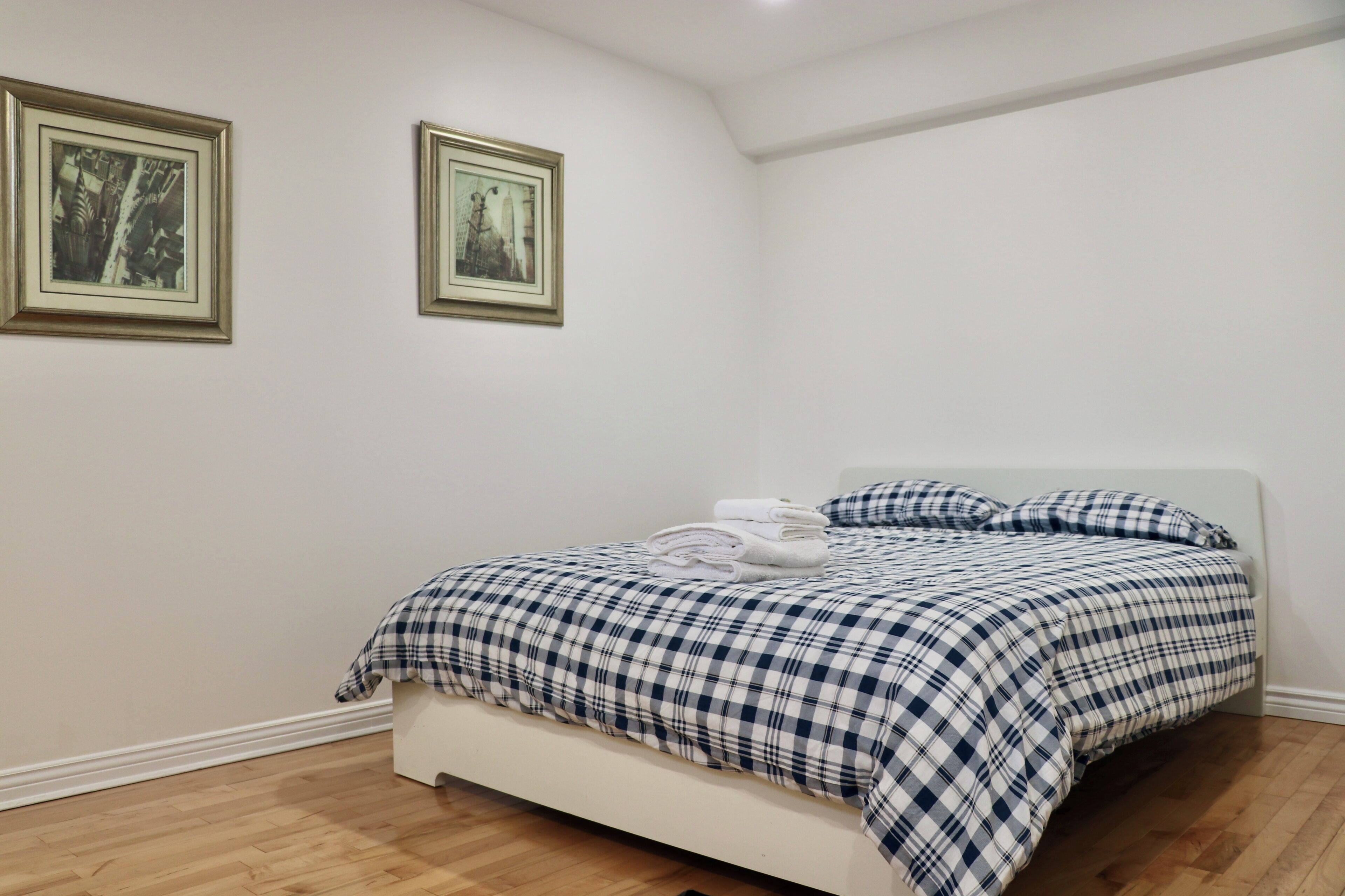 2 chambres, fer et planche à repasser, Wi-Fi, literie fournie