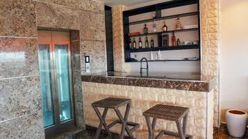 Deluxe Apartment, Balcony, City View | Bar (on property)