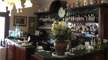 Bar (in der Unterkunft)