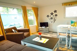 Living area - Bungalow with 2 bedrooms (Ostseebad Rerik)