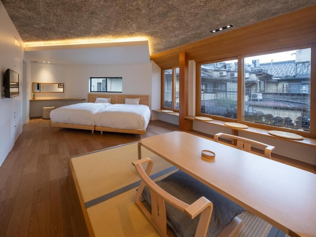 デラックス 4 人部屋 禁煙 | WiFi (無料)