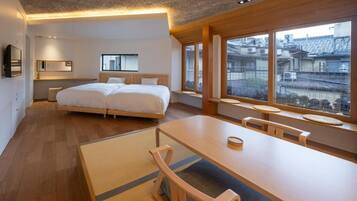 Deluxe Quadruple Room, Non Smoking | WiFi (free)